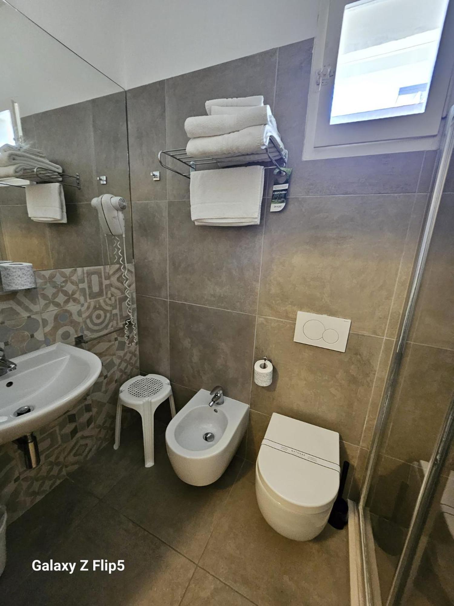 Hotel Annalisa Риччоне Экстерьер фото